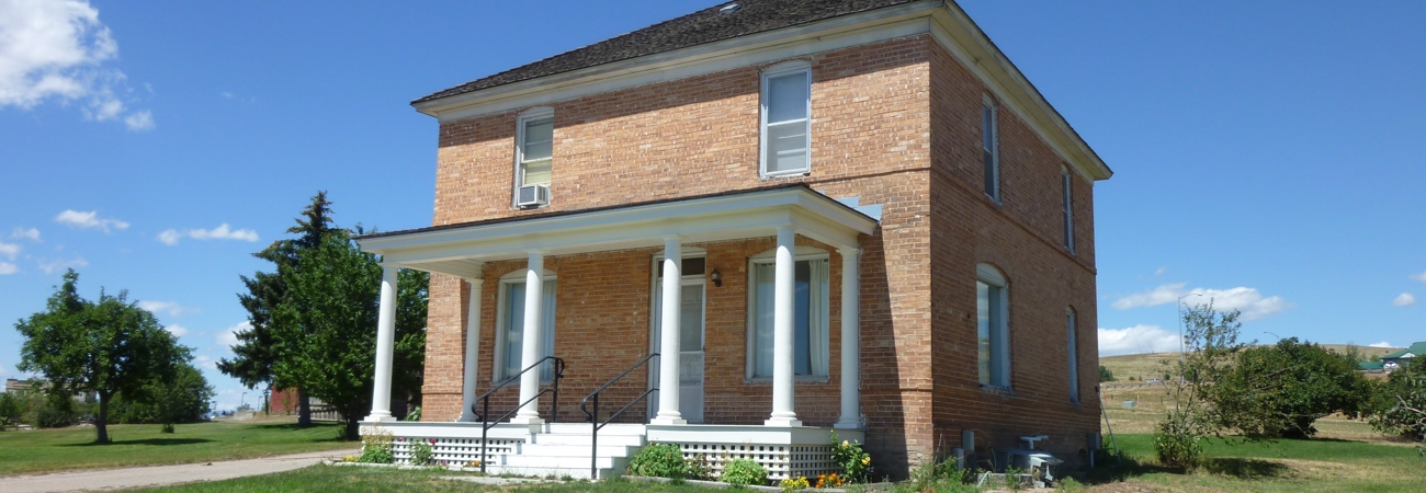 LaLonde ranch house in spring